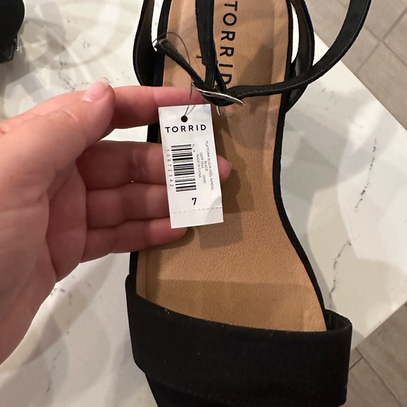 Torrid platform block heel sandal - Picture 5 of 6